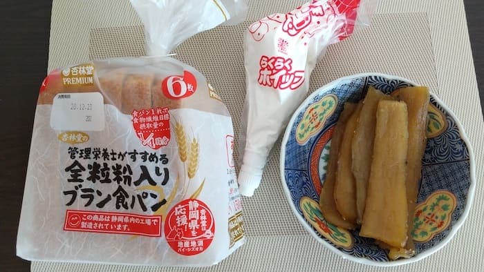 食パン・オン・ザ・ホイップクリーム＆干し芋の材料
